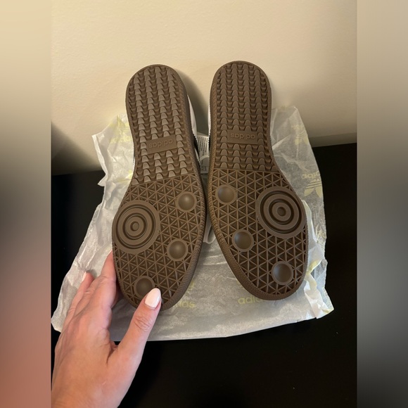 Adidas Samba Sneaker - NWT - Picture 5 of 6